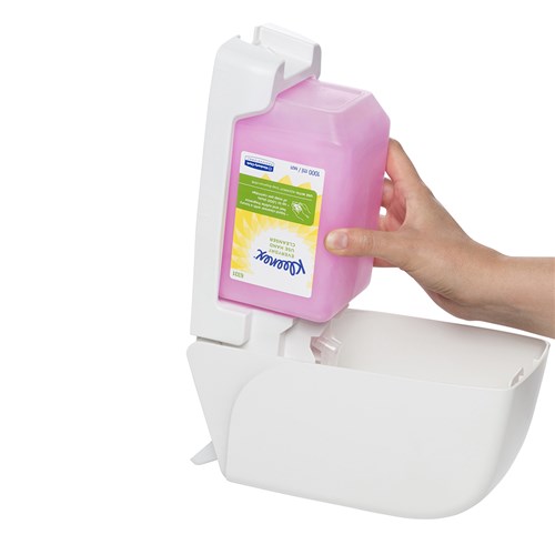 3072066_Everyday Use Hand Soap Refill Pink 1L
