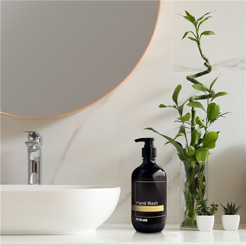 3092007 - Hand Wash W/ Essential Oils 500Ml