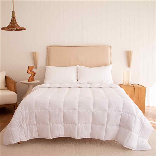 Comfort Quilt White Queen
